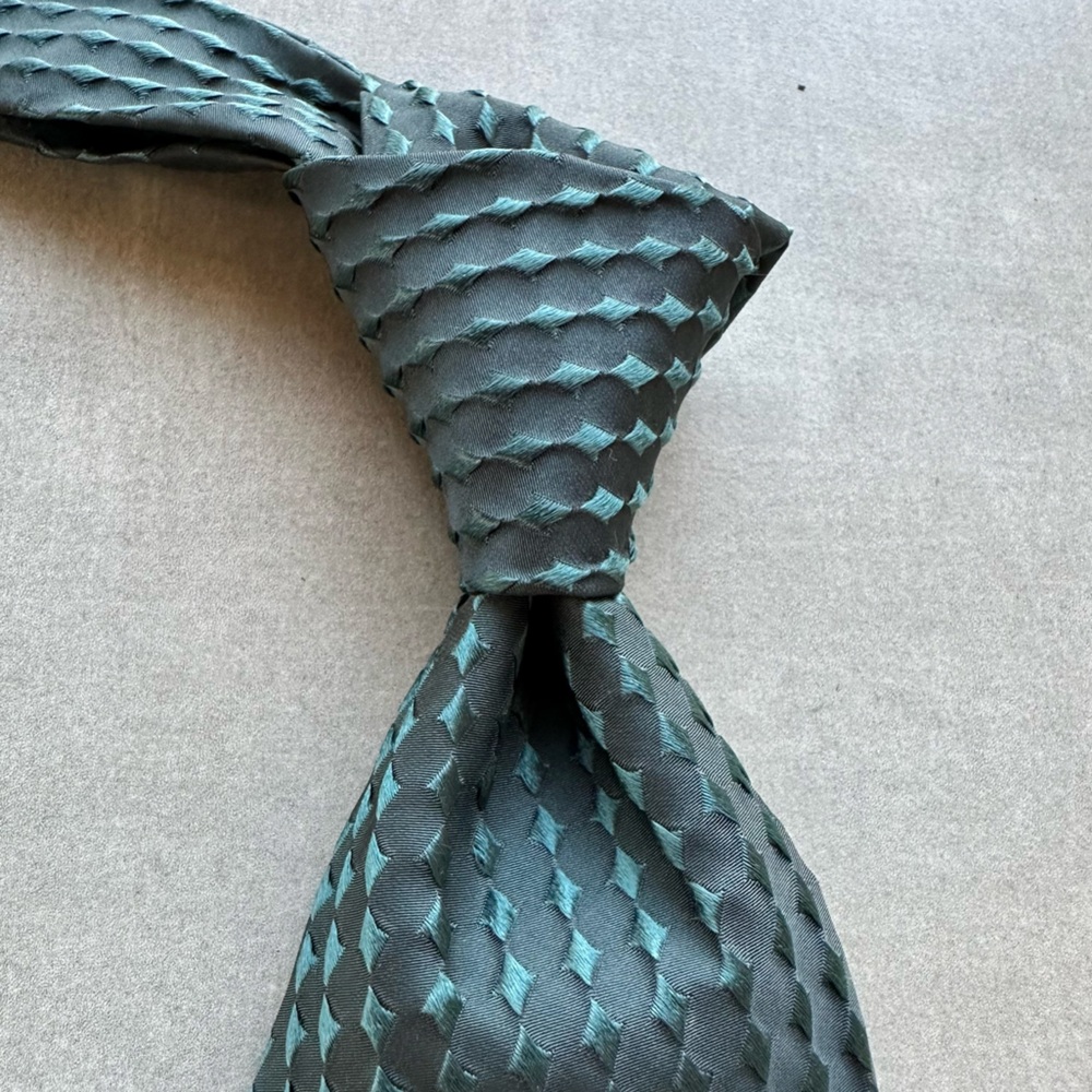 Hugo Boss Iridescent Turquoise Textured Tie